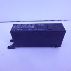 C-KLASSE W202 RELAIS MODULE LAMPCONTROLE A2025420232-0