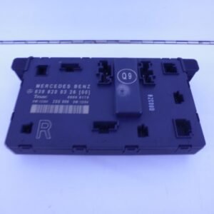 VITO W639 DEUR MODULE RECHTSVOOR A6398200326-0