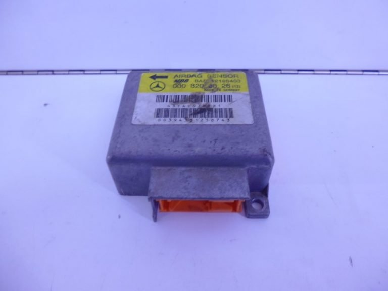 E-KLASSE W210 RELAIS MODULE AIRBAG A0008208026-0