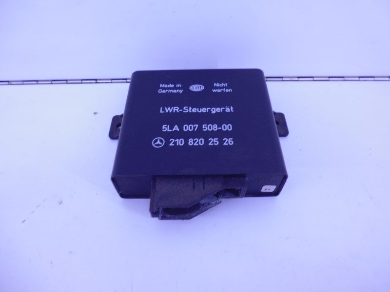 E-KLASSE W210 RELAIS MODULE LICHTHOOGTEREGELING A2108202526-0