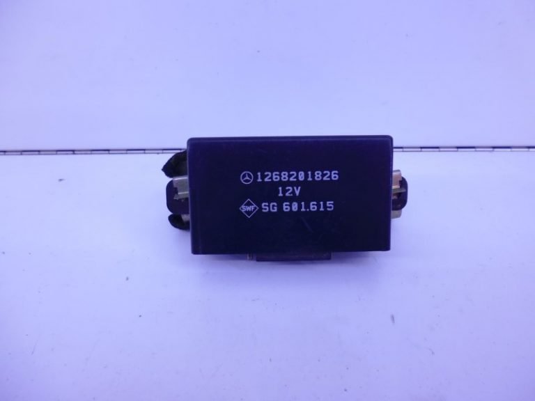 S-KLASSE W126 RELAIS MODULE STOELVERWARMING A1268201826-0