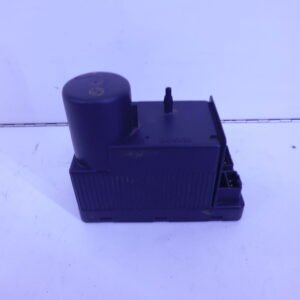 C-KLASSE W202 CENTRALE VERGRENDELINGS POMP A2028001048-0