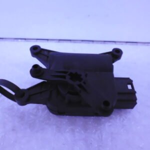 VITO W639 KACHELSTELMOTOR A0008203608-0