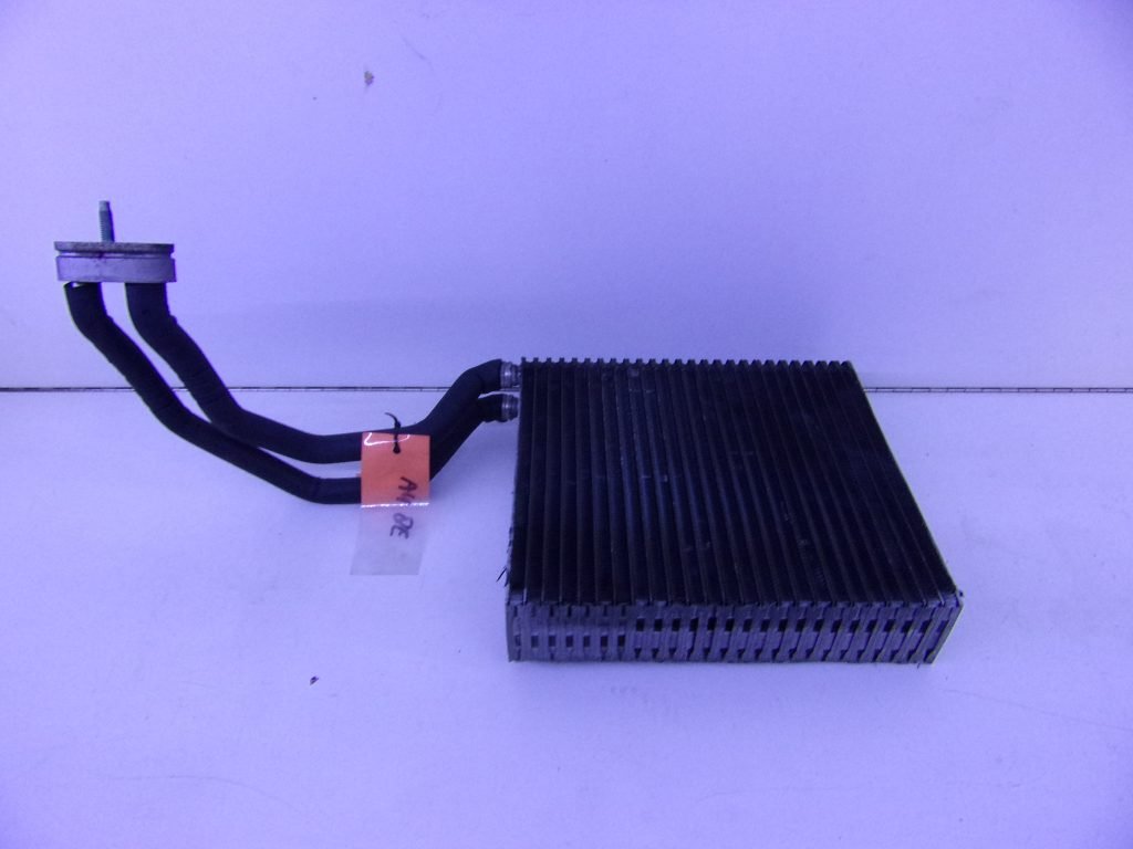 AUDI A4 8E VERDAMPER AIRCO 8E1820103-0