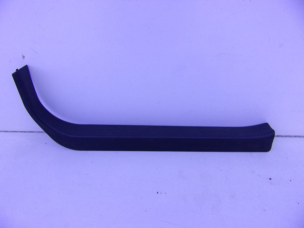 S-KLASSE W220 INSTAPLIJST LINKSVOOR A2206800135 9B51-0