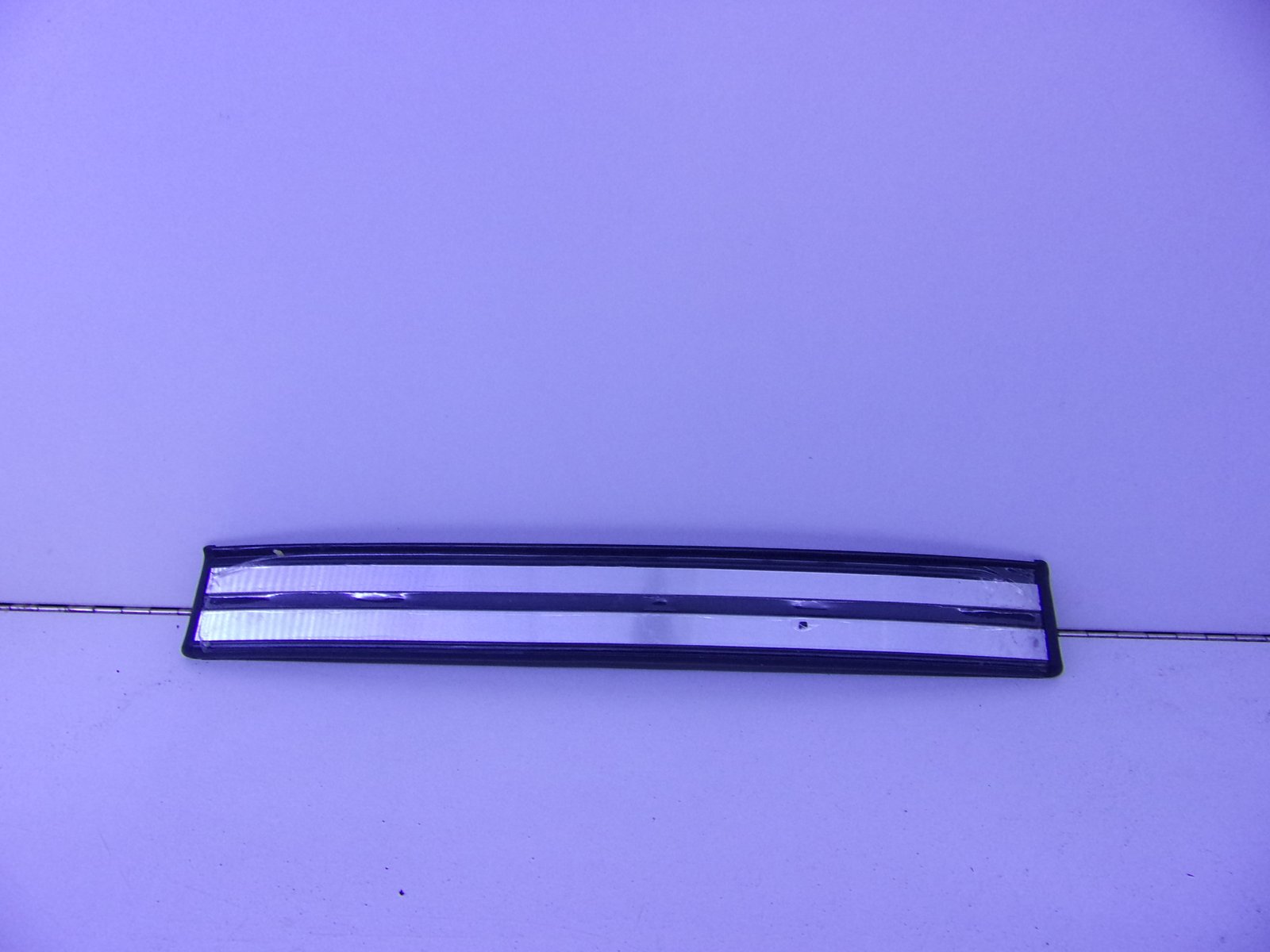 E-KLASSE W210 INSTAPLIJST ACHTER NIEUW A2106800535-0