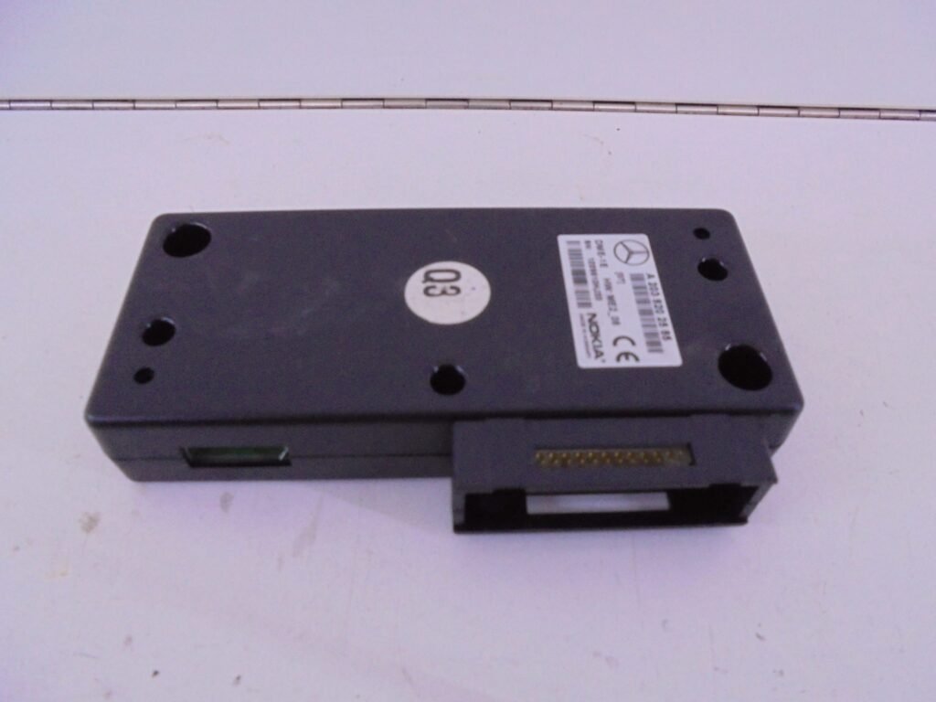 C-KLASSE W203 RELAIS MODULE TELEFOON A2038202585-0
