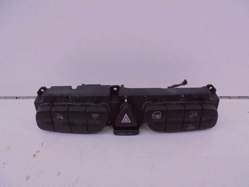 C-KLASSE W203 SPORTCOUPE SCHAKELAARBRUG DASHBOARD A2038217958-0