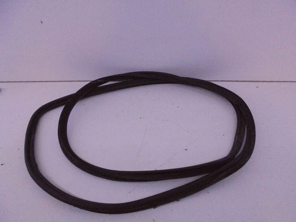 C-KLASSE W203 SPORTCOUPE ACHTERKLEPRUBBER A2037400278 -0