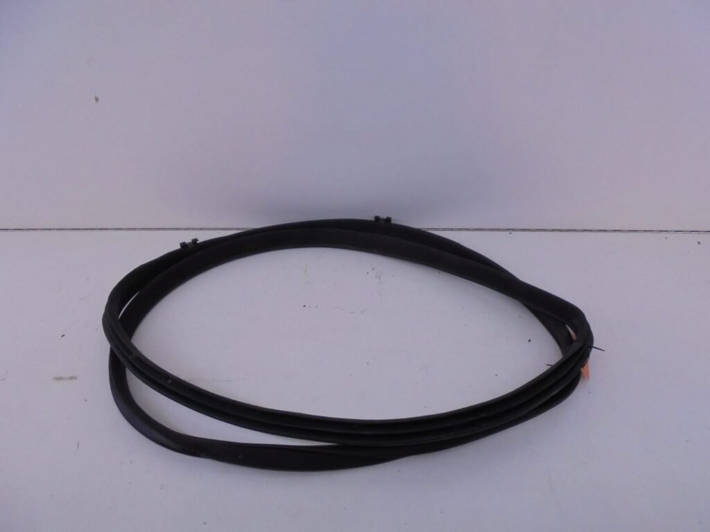 C-KLASSE W203 SPORTCOUPE PORTIERRUBBER A2036970551 9B56-0