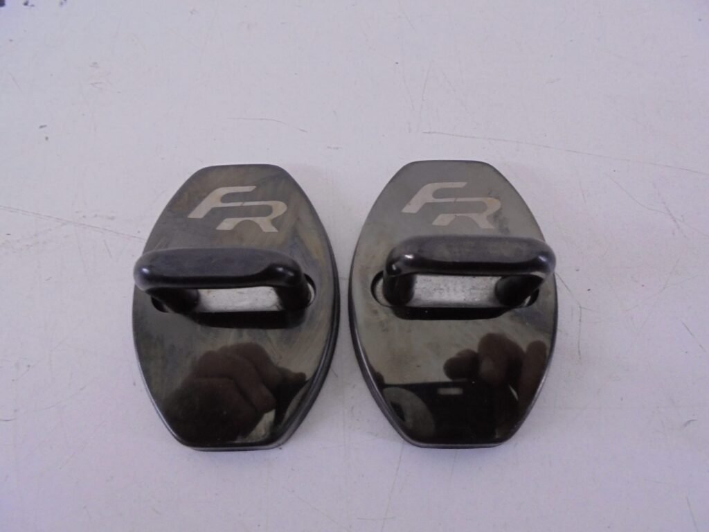 SEAT IBIZA 6J COUPE SLOTVANGER MET FR LOGO 5K0837033A-0