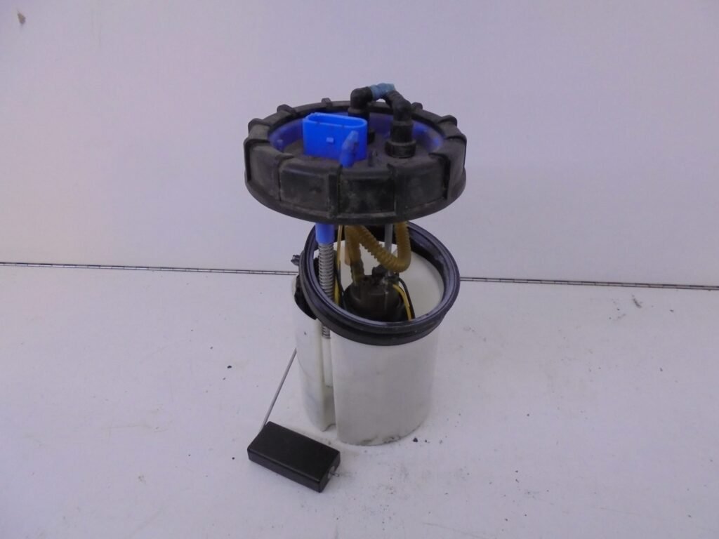 SEAT IBIZA 6J FR 1.4 TSI BRANDSTOFPOMP MET RELAIS 6R0919051A 1K0906093F-0