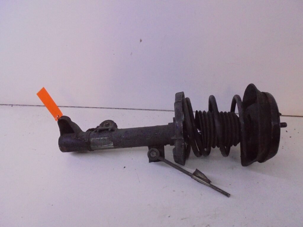 C-KLASSE W203 VEERPOOT VOOR A2033201930-0