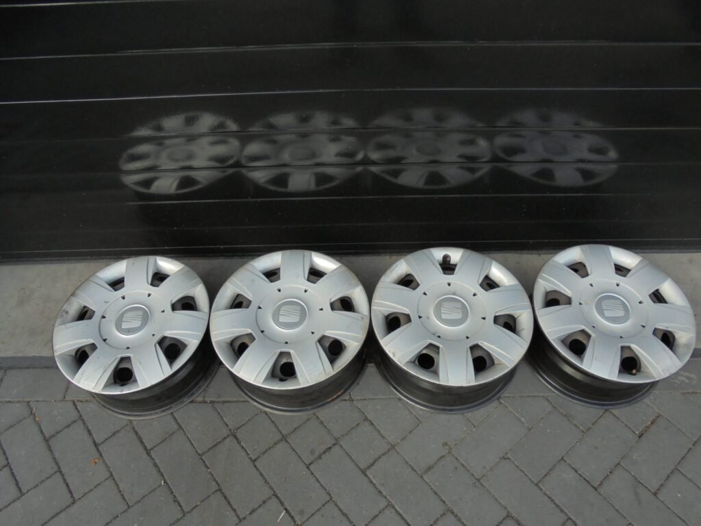 SEAT LEON STALEN VELGEN 16 INCH 1K0601027A-0
