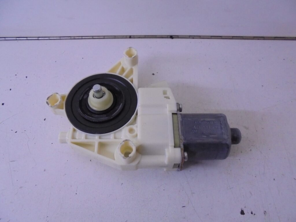 E-KLASSE W212 RAAMMOTOR RV A2129066702-0