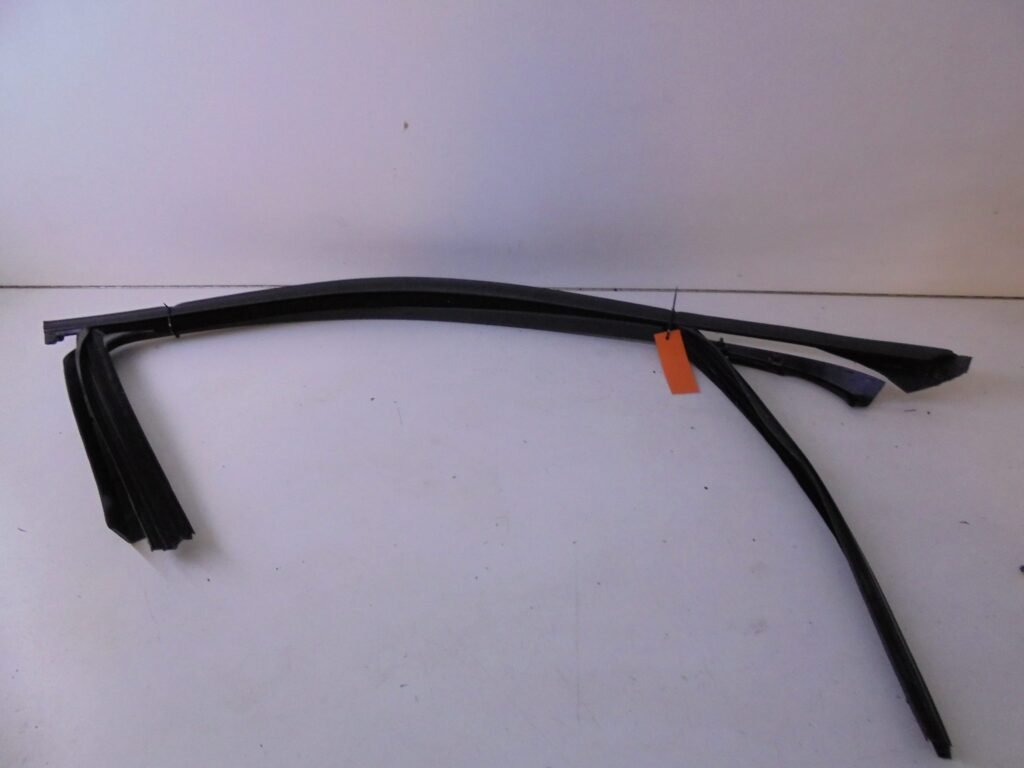 E-KLASSE W212 RAAMUBBER BUITEN A2127250325-0