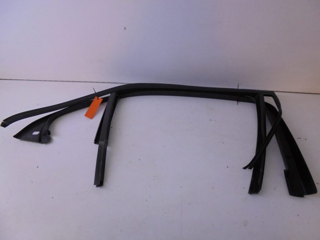 E-KLASSE W212 RAAMUBBER BUITEN RA A2127351025-0