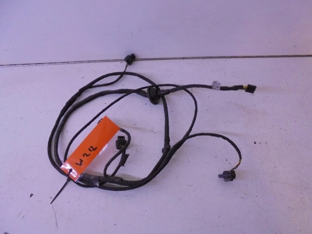E-KLASSE W212 KABEL PARKEERSENSOR ACHTER A2125405710-0