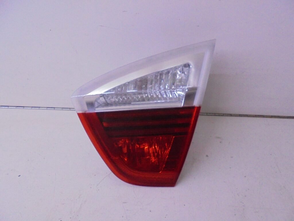 3-SERIE E90 RECHTER ACHTERLICHT BINNEN 6937460-0
