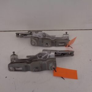 C-KLASSE W203 SET MOTORKAPSCHARNIEREN A2038800328 A2038800428