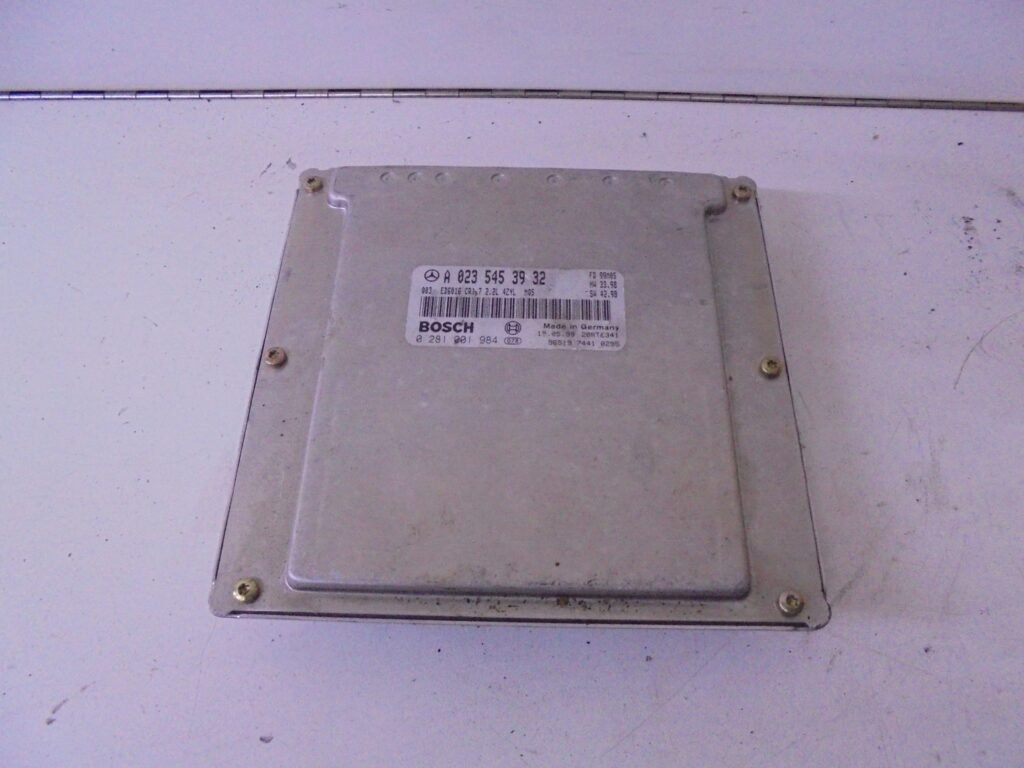 VITO W638 112 CDI MOTORCOMPUTER A0235453932-0