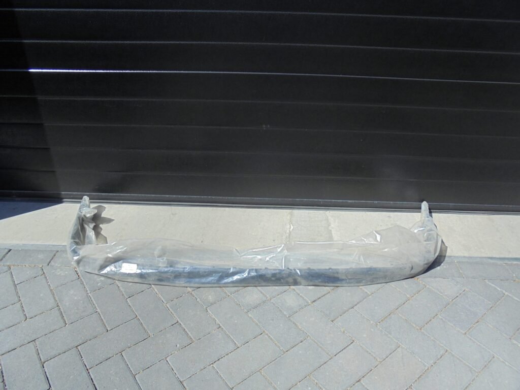 VW BORA ACHTERBUMPERLIJST 1J5807423 B41-0