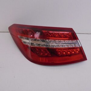 E-KLASSE COUPE W207 ACHTERLICHT LINKS A2078200164 BARST