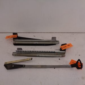 S-KLASSE W126 STOELGELEIDERSET RE A1269100489 A1269100689