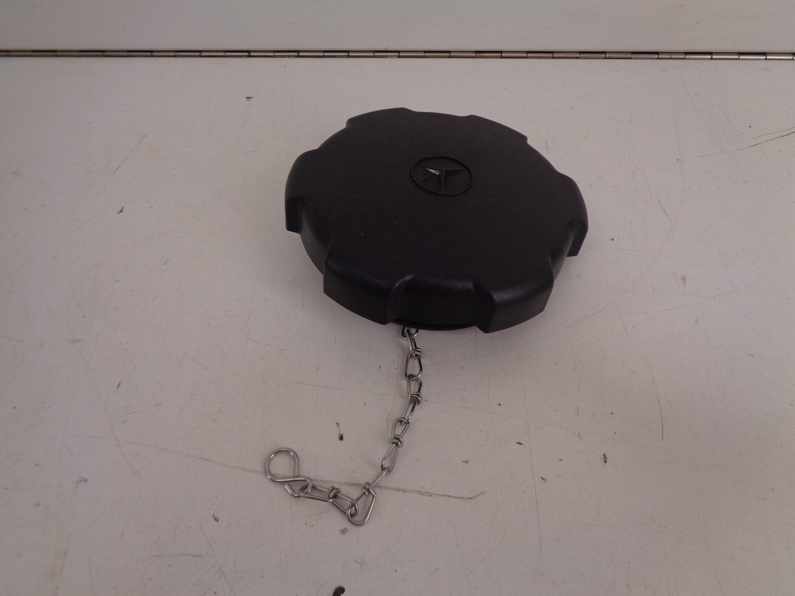 A0004700305 T2 669 TANKDOP NEW OLD STOCK ORIGINEEL MERCEDES-BENZ