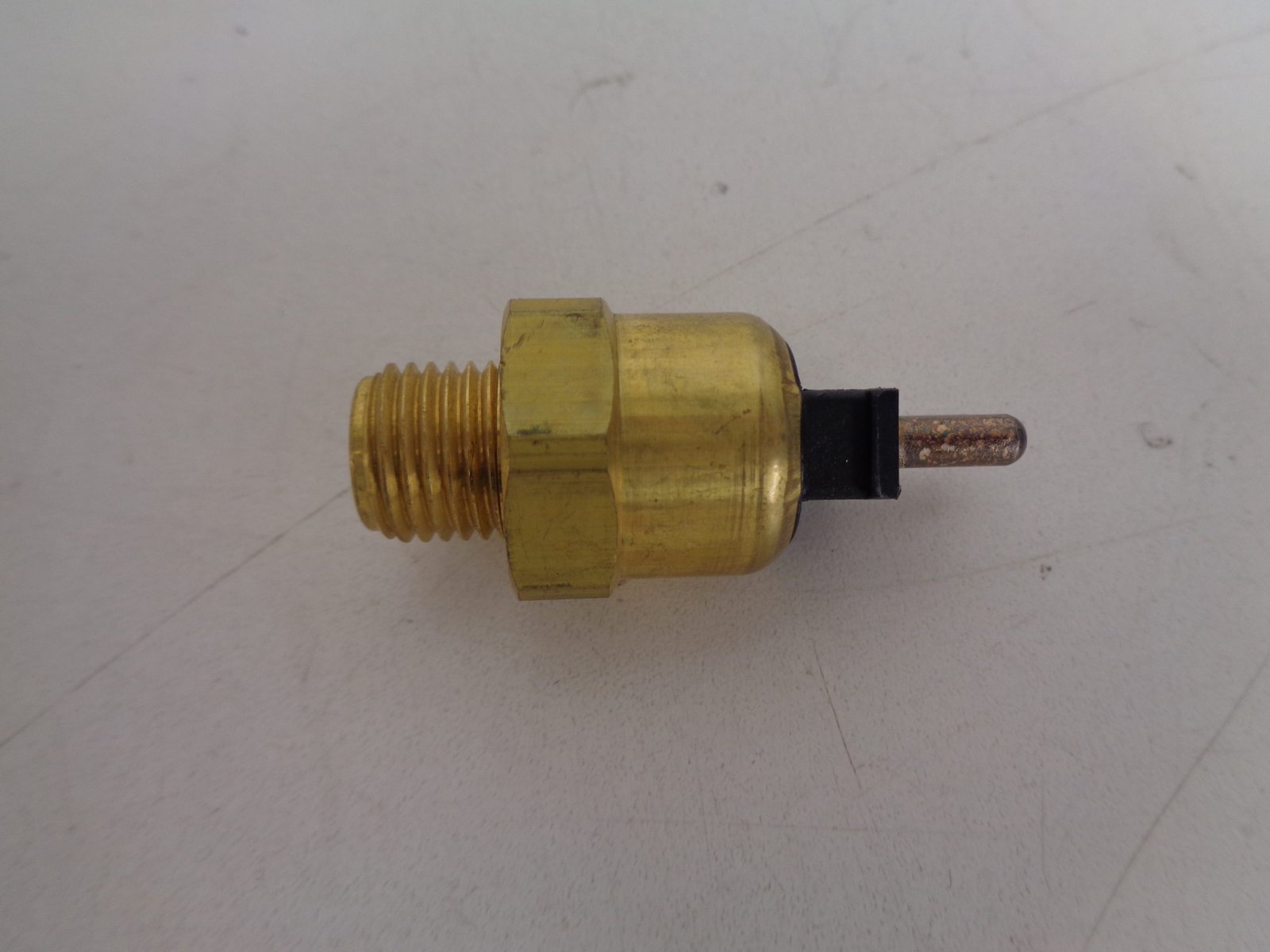 A0065456624 ZENDER OLIEKOELER NEW OLD STOCK ORIGINEEL MERCEDES-BENZ