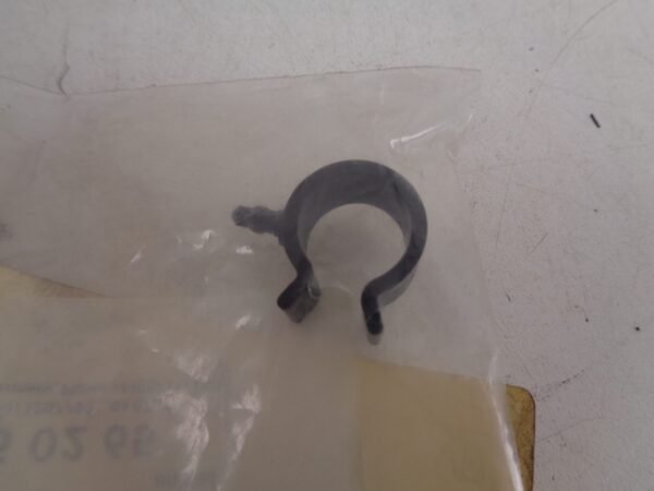 A1239950265 KLEM NEW OLD STOCK ORIGINEEL MERCEDES-BENZ