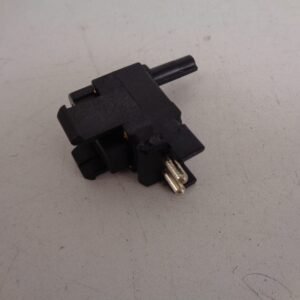 A2015450014 ACHTERUITRIJ SCHAKELAAR W124-W201 NEW OLD STOCK ORIGINEEL MERCEDES-BENZ