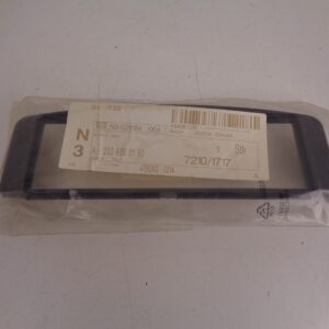 A2038280130 C-KLASSE W203 RADIO OMBOUW NEW OLD STOCK ORIGINEEL MERCEDES-BENZ