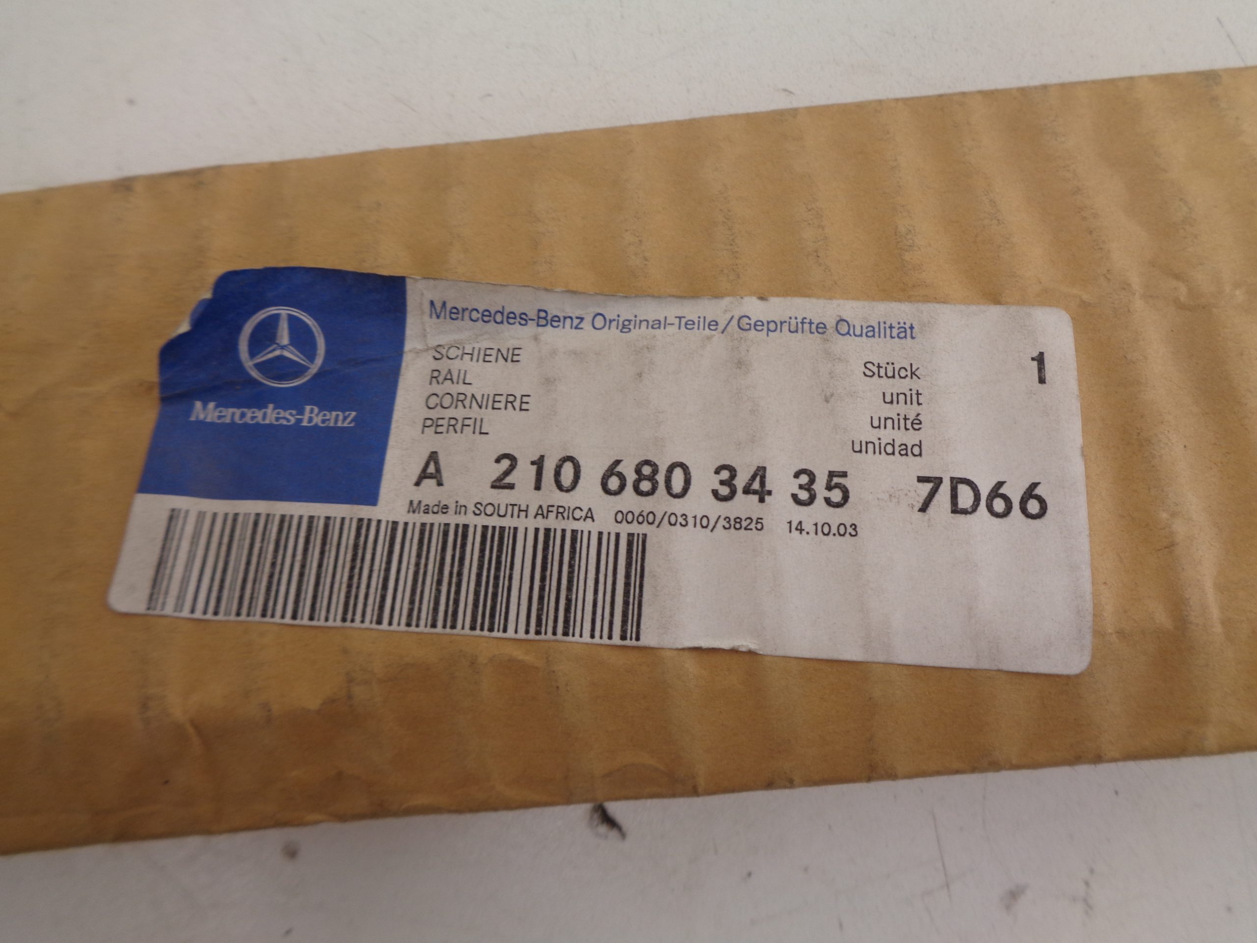 A2106803435 7D66 E-KLASSE W210 INSTAPLIJST VOOR NEW OLD STOCK ORIGINEEL MERCEDES-BENZ - Afbeelding 2