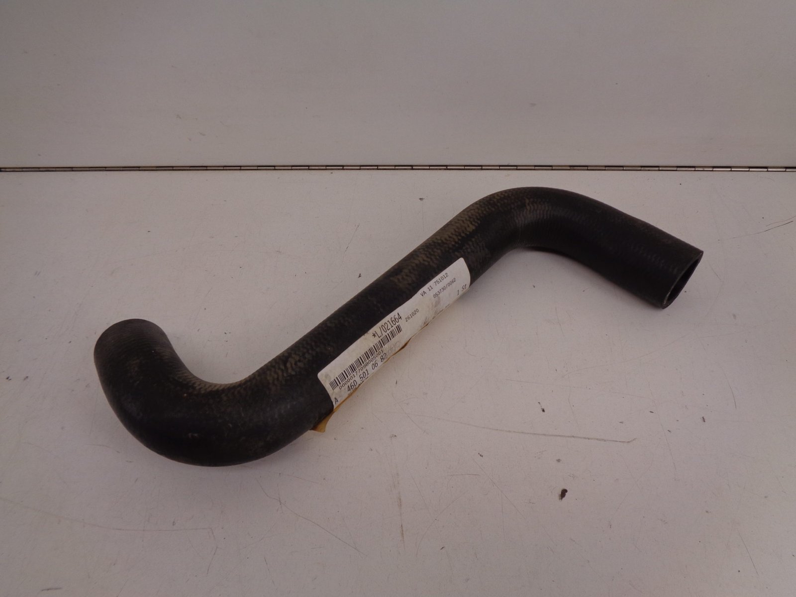 A4605010682 G-KLASSE W461 KOELWATERSLANG NEW OLD STOCK ORIGINEEL MERCEDES-BENZ