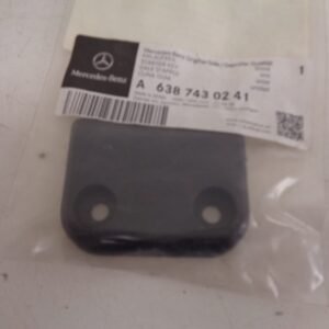 A6387430241 AANLOOPSPIE NEW OLD STOCK ORIGINEEL MERCEDES-BENZ