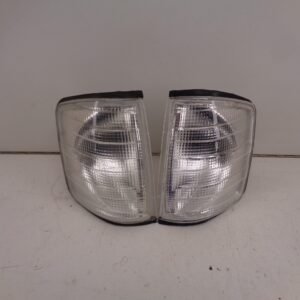 190 SERIE W201 KNIPPERLICHTSET HELDER NIEUW