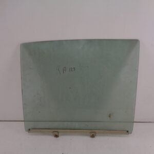 W123 PORTIERRUIT RECHTSACHTER GETINT A1237300818