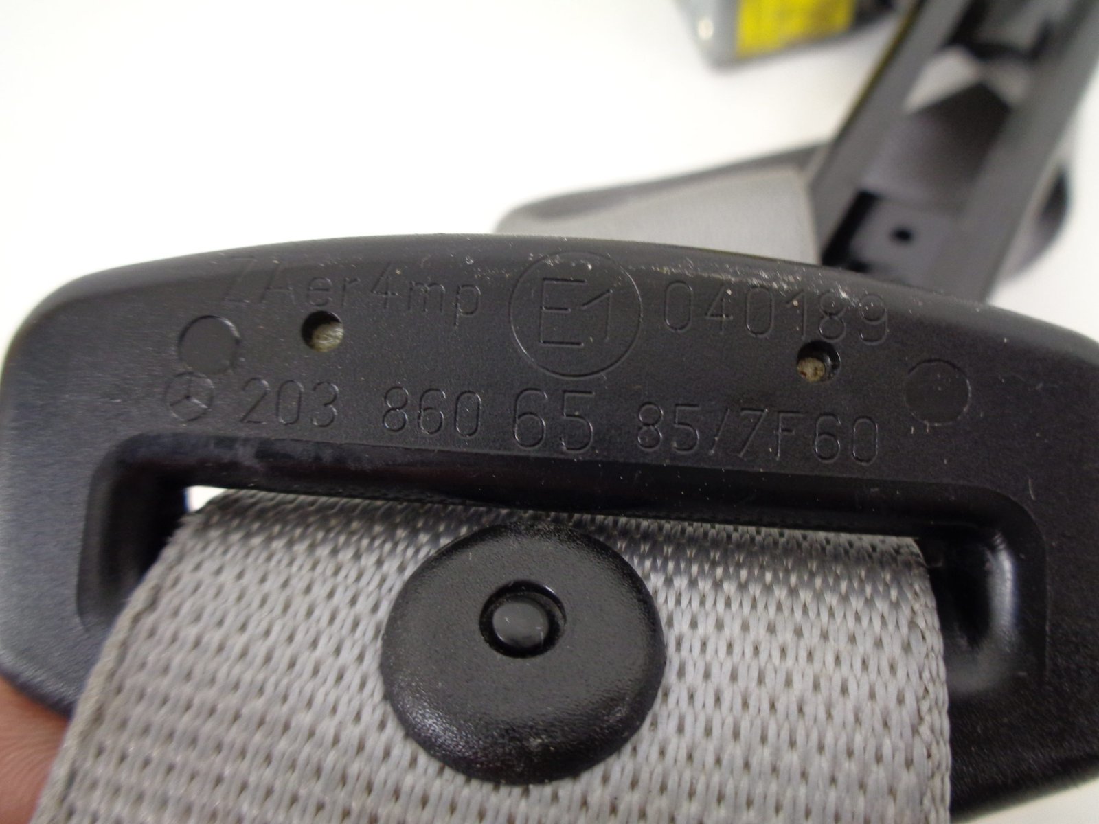 C-KLASSE W203 GORDEL LINKSVOOR GRIJS A2038606585 7F60 - Afbeelding 2