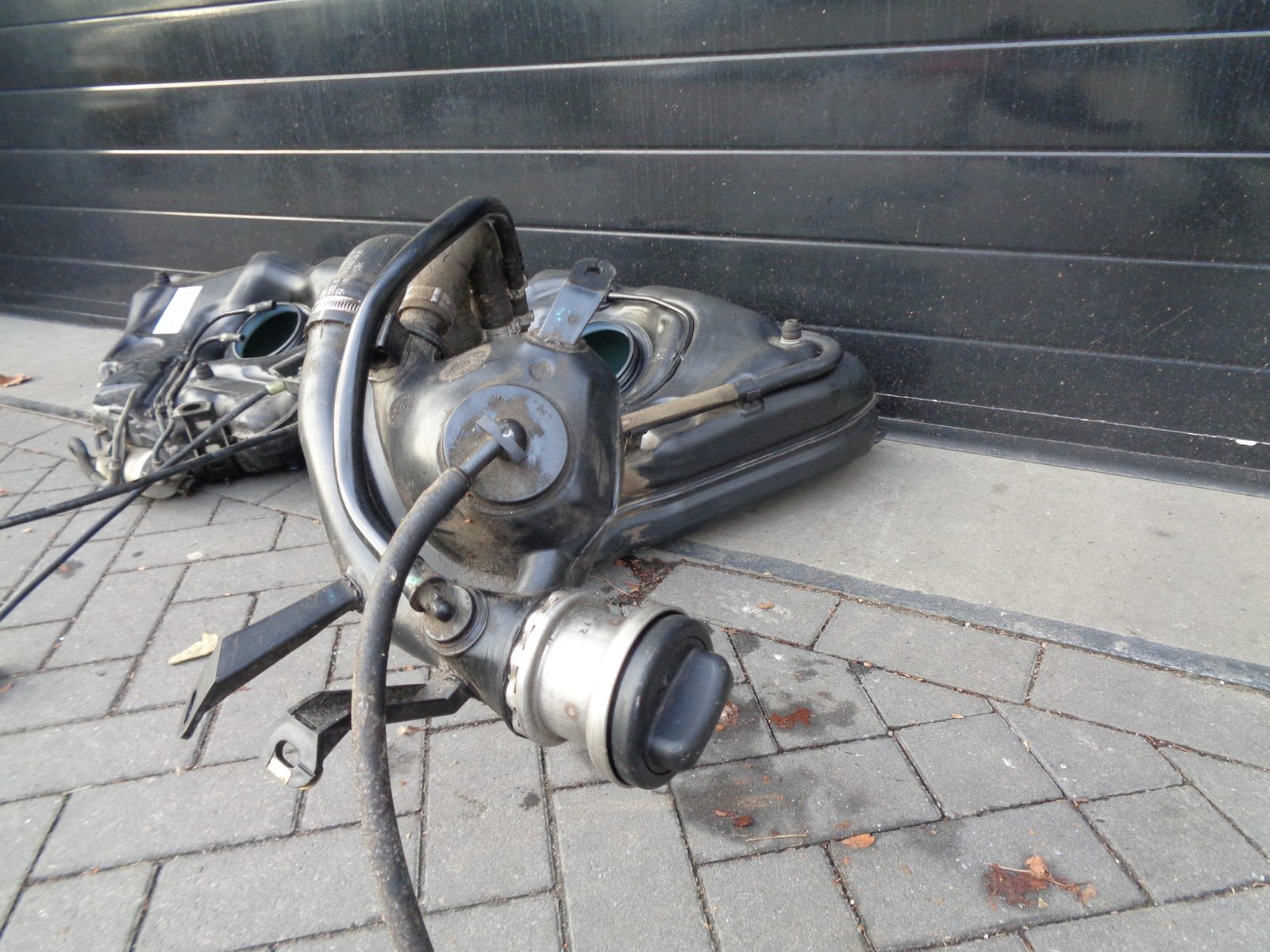 C-KLASSE W203 BRANDSTOFTANK A2034709201 - Afbeelding 2