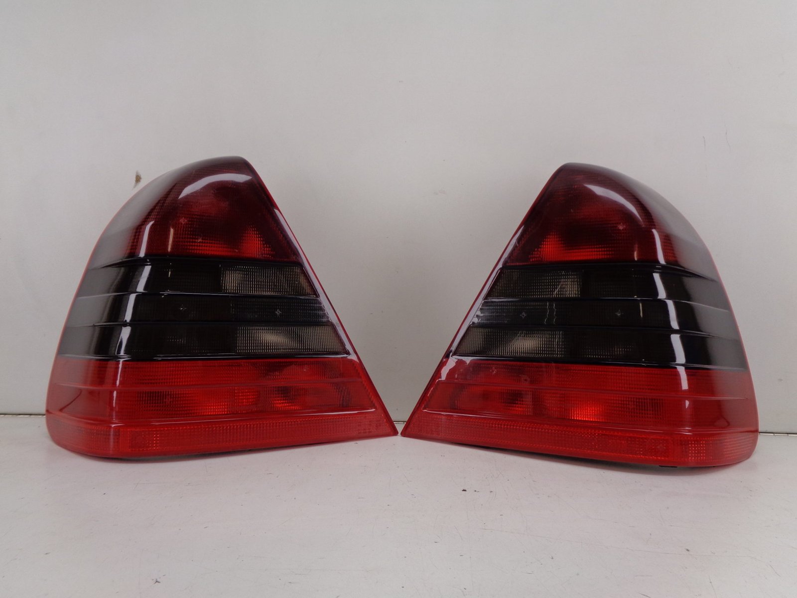 C-KLASSE W202 FACELIFT ACHTERLICHTSET A2028205266 A2028205166