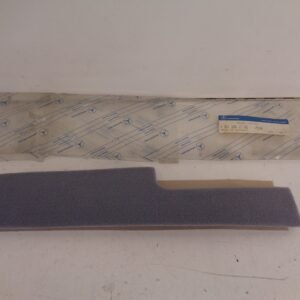 A2016802168 7241 MB W201 BEKLEDING MIDDENCONSOLE NEW OLD STOCK MERCEDES-BENZ