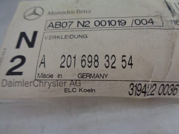 A2016983254 190-SERIE W201 SIERLIJST RECHTSACHTER NEW OLD STOCK ORIGINEEL MERCEDES-BENZ - Afbeelding 2