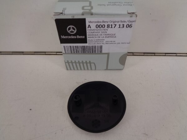 E-KLASSE W213 AMG LOGO MOTORKAP ZWART A0008171306 - Afbeelding 2