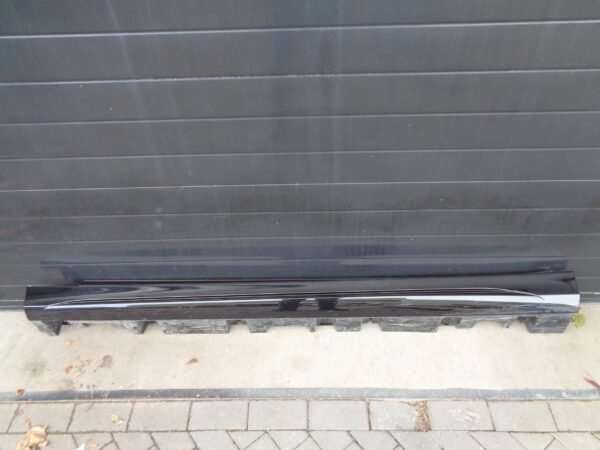 GLE-KLASSE W167 AMG DORPELBEKLEDING SIDESKIRT LINKS A1676982101 A1676901804