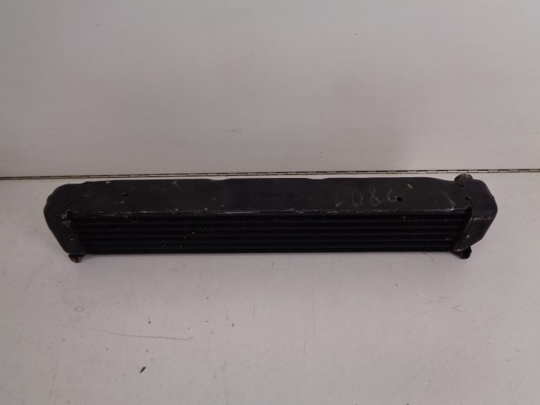 W123 300D OLIEKOELER GEBRUIKT A1231800265