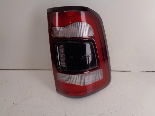 DODGE RAM 1500 LED ACHTERLICHT RECHTS 68262532AH