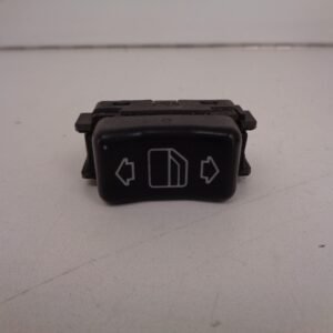 C-KLASSE W202 RAAMBEDIENINGSSCHAKELAAR LINKSACHTER A2028205310