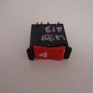 190-SERIE W201 ALARMLICHTSCHAKELAAR A0008209010