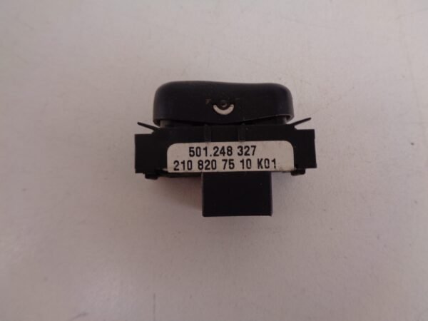 E-KLASSE W210 SCHAKELAAR STOELVERWARMING ACHTER A2108207510 - Afbeelding 3